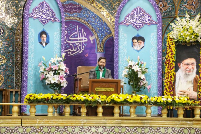 جشن سالروز میلاد حضرت زینب(س) در حرم بانوی کرامت